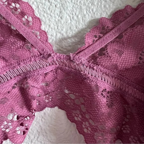 Victoria's Secret Body by Victoria Bralette Small - Picture 8 of 9